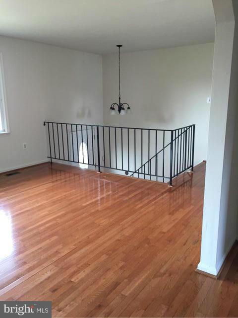 6806 Southfield Road Fort Washington, MD 20744 - Photo 14 of 21 Living Room