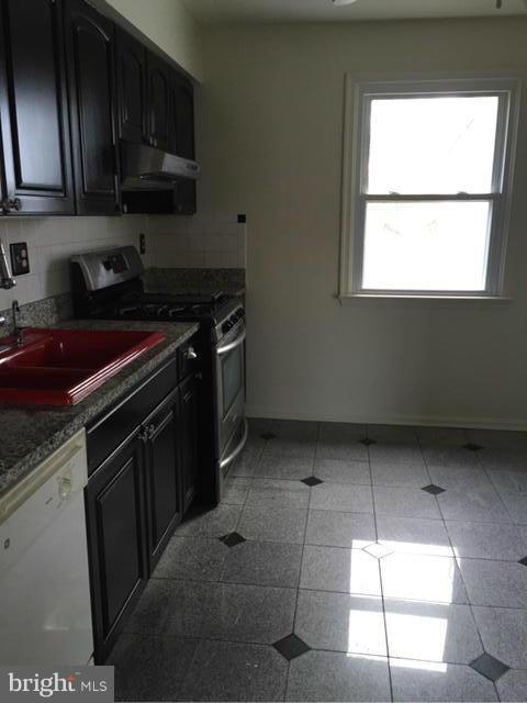 6806 Southfield Road Fort Washington, MD 20744 - Photo 18 of 21 Kitchen