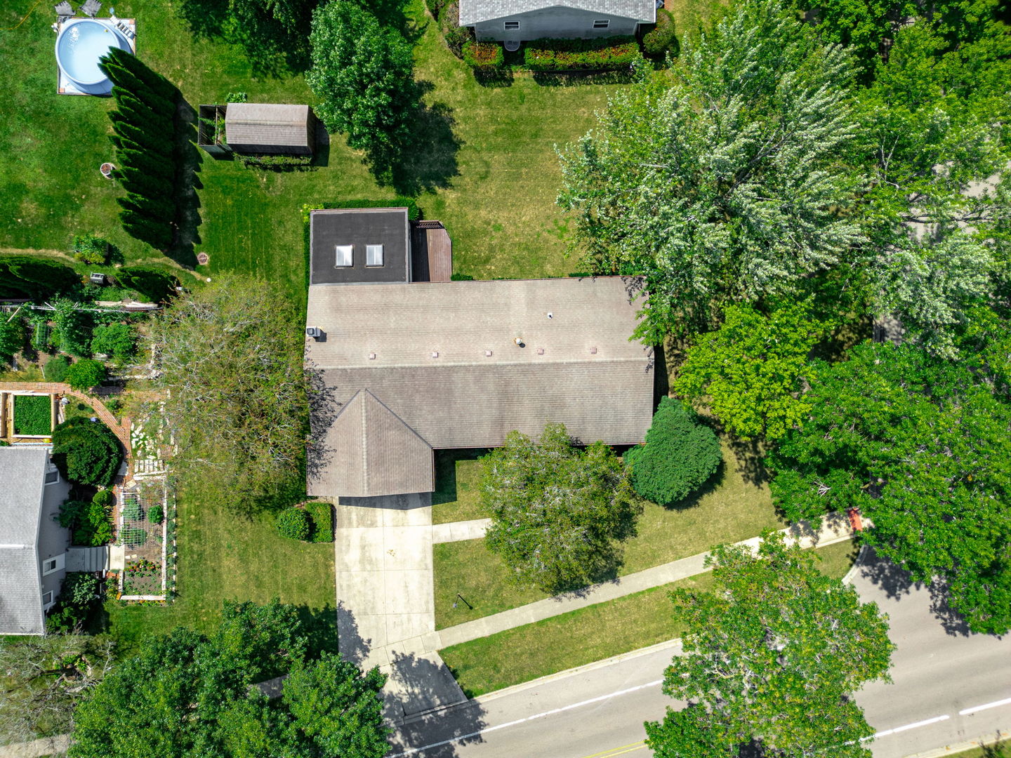 406 Ridge Drive DeKalb, IL 60115 - Photo 4 of 44 Gallery Image 4