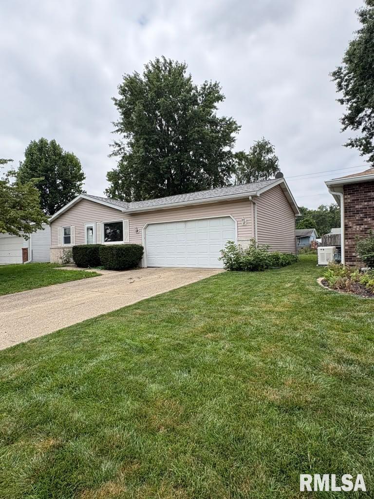 2043 Scarborough Road Springfield, IL 62702 - Photo 4 of 31