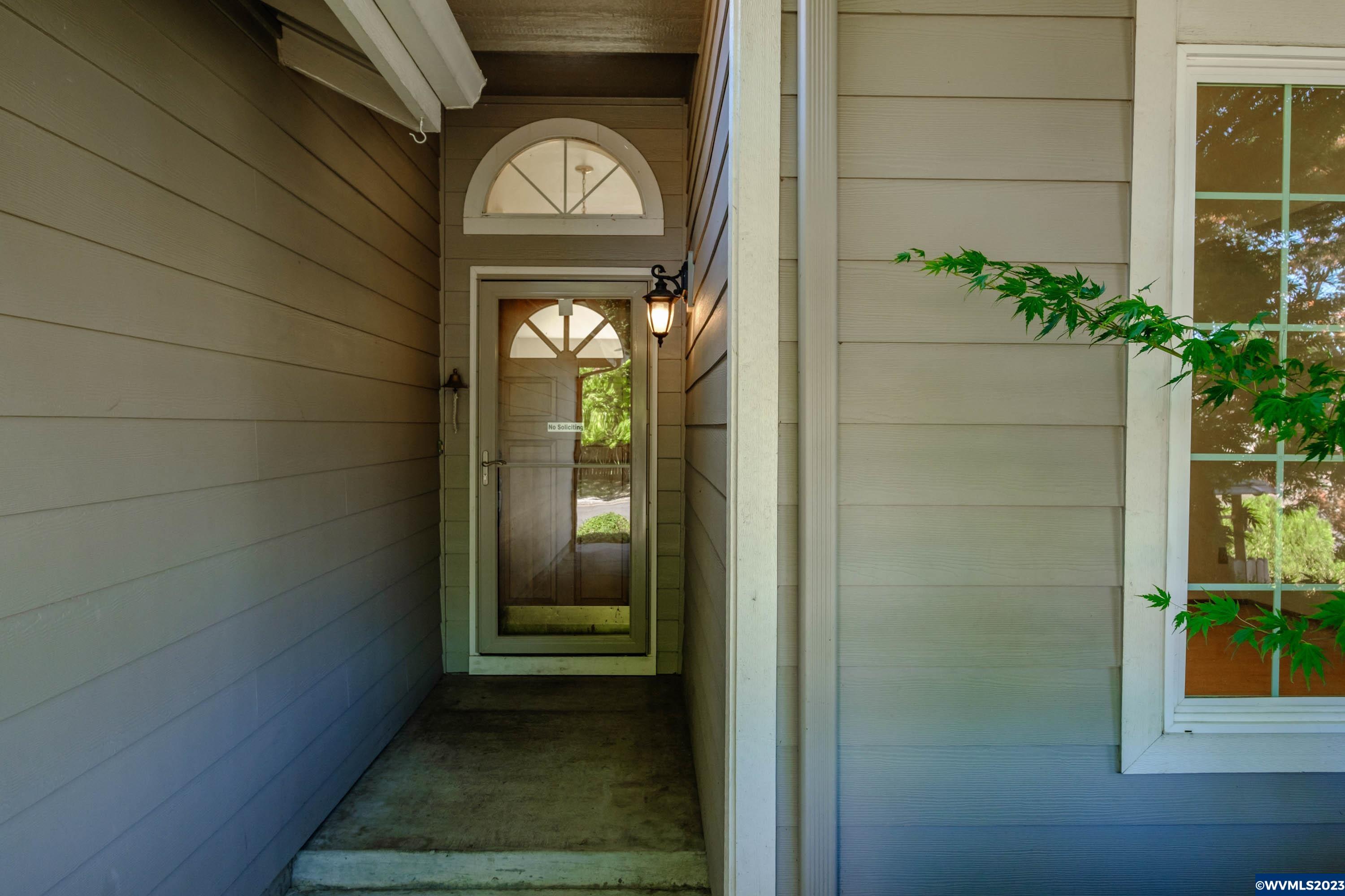 2510 Del Rio Court Southeast Albany, OR 97322 - Photo 2 of 42 Gallery Image 2