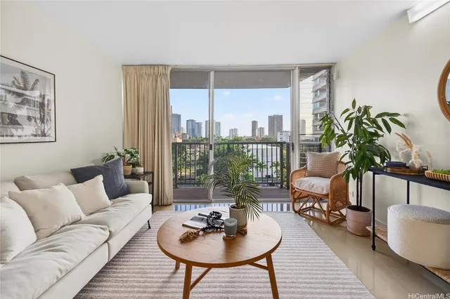 $375,000 | 1050 Kinau Street, Unit 501, Honolulu, HI 96814