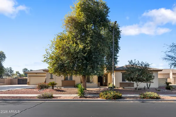 $785,000 | 5634 North 82nd Avenue, Glendale, AZ 85303