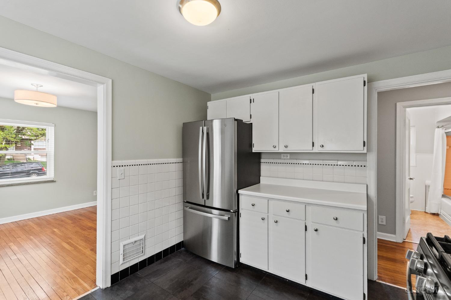 4108 Simpson Avenue Cincinnati, OH 45227 - Photo 6 of 15 Gallery Image 6