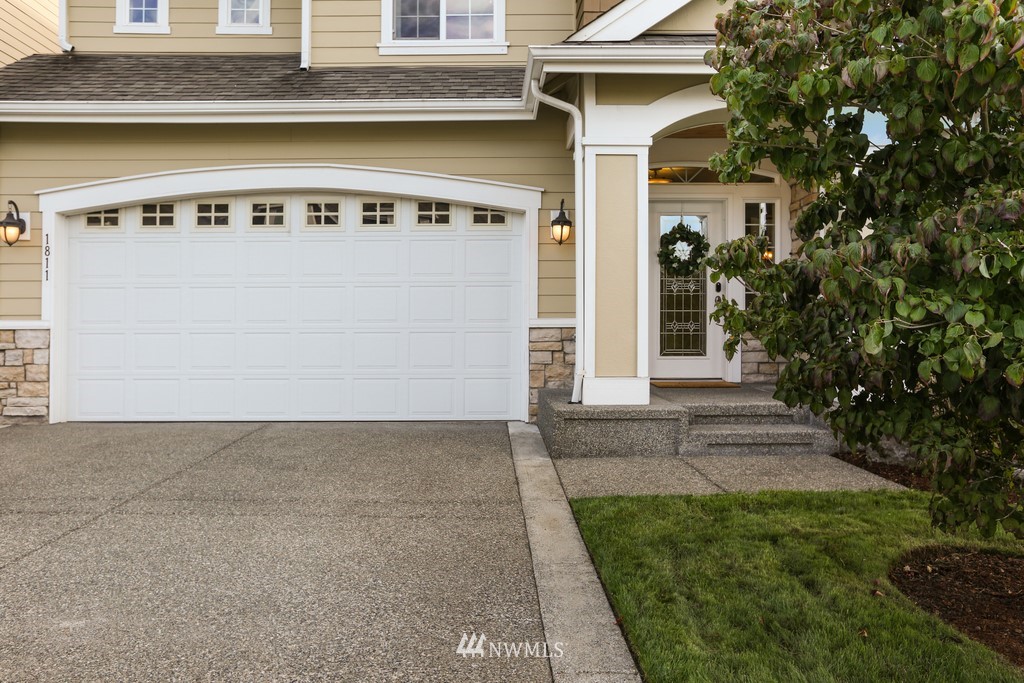 1811 Southeast 8th Place Renton, WA 98057 - Photo 2 of 40 Gallery Image 2