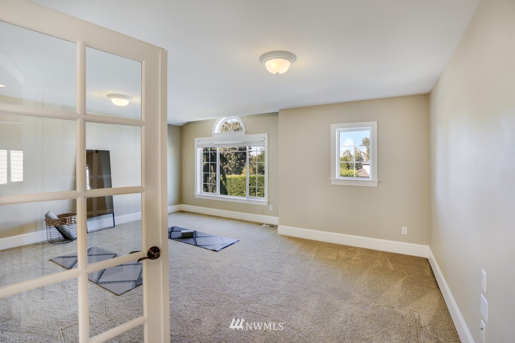 1811 Southeast 8th Place Renton, WA 98057 - Photo 23 of 40 Gallery Image 23