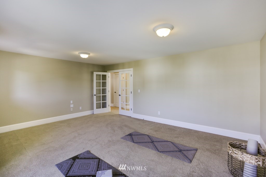 1811 Southeast 8th Place Renton, WA 98057 - Photo 24 of 40 Gallery Image 24