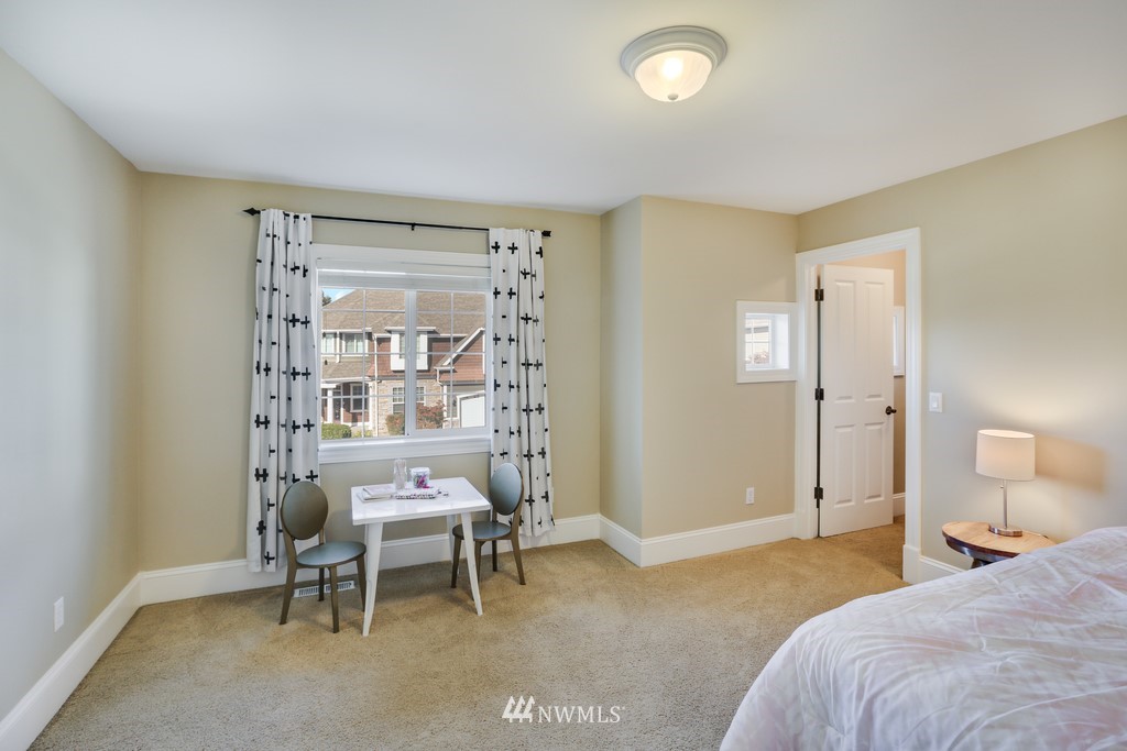 1811 Southeast 8th Place Renton, WA 98057 - Photo 32 of 40 Gallery Image 32