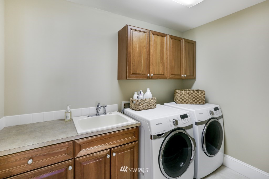 1811 Southeast 8th Place Renton, WA 98057 - Photo 35 of 40 Gallery Image 35