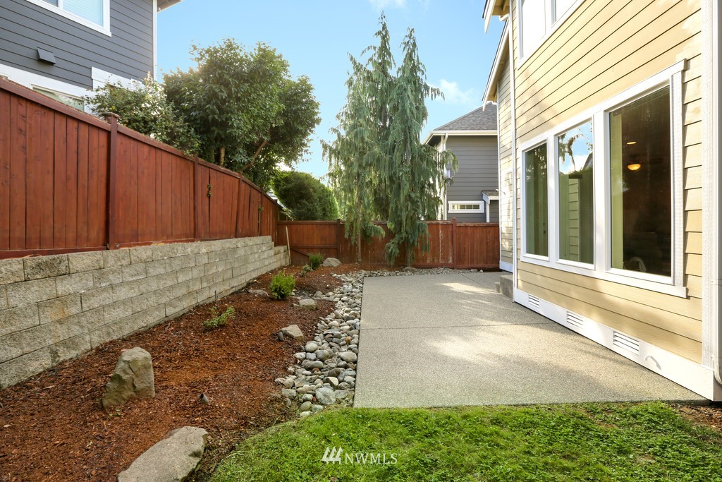 1811 Southeast 8th Place Renton, WA 98057 - Photo 38 of 40 Gallery Image 38