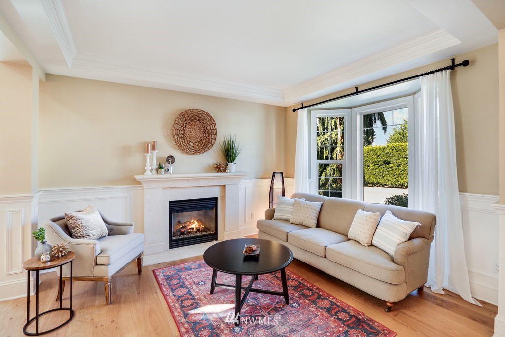 1811 Southeast 8th Place Renton, WA 98057 - Photo 7 of 40 Gallery Image 7