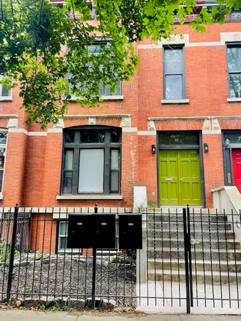 $865,000 | 706 South Claremont Avenue, Chicago, IL 60612