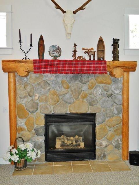 56139 Marsh Hawk Road Bend, OR 97707 - Photo 6 of 25 Fireplace in Living Room