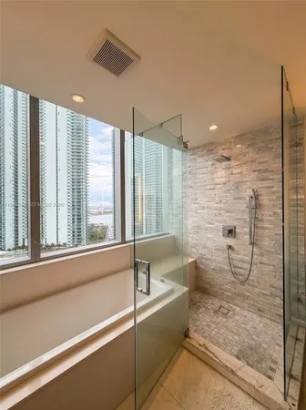 $9,750 | 851 Northeast 1st Avenue, Unit 2301, Miami, FL 33132