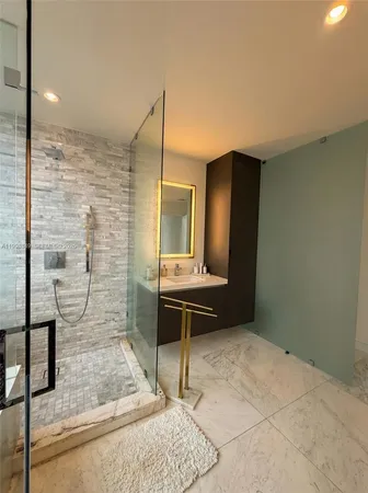 $9,750 | 851 Northeast 1st Avenue, Unit 2301, Miami, FL 33132