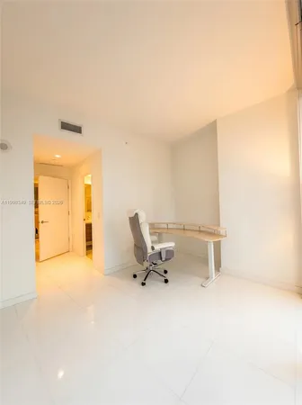 $9,750 | 851 Northeast 1st Avenue, Unit 2301, Miami, FL 33132