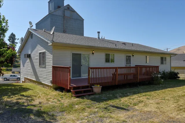 $399,999 | 320 South Ramsey Street, Tekoa, WA 99033