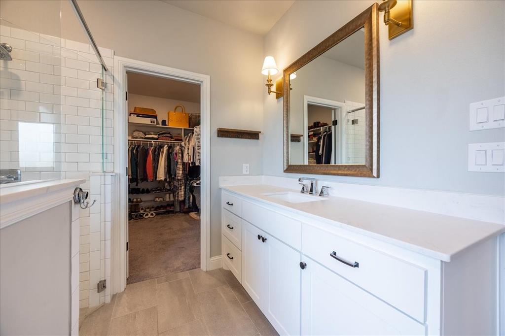 10251 Finch Road Sanger, TX 76266 - Photo 15 of 38 First vanity with sink