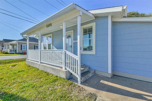 $298,000 | 5828 Avenue T, Galveston, TX 77551