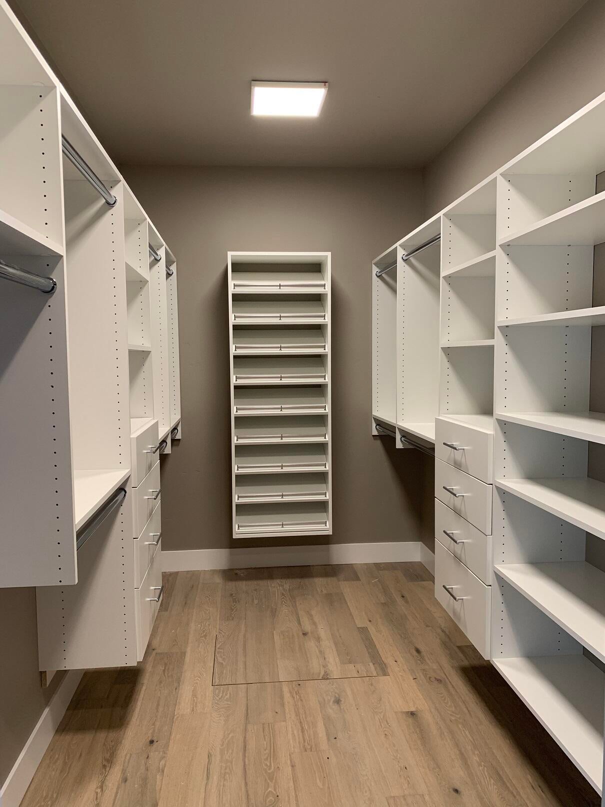 19195 Gateway Loop Bend, OR 97702 - Photo 16 of 30 Closet in primary suite