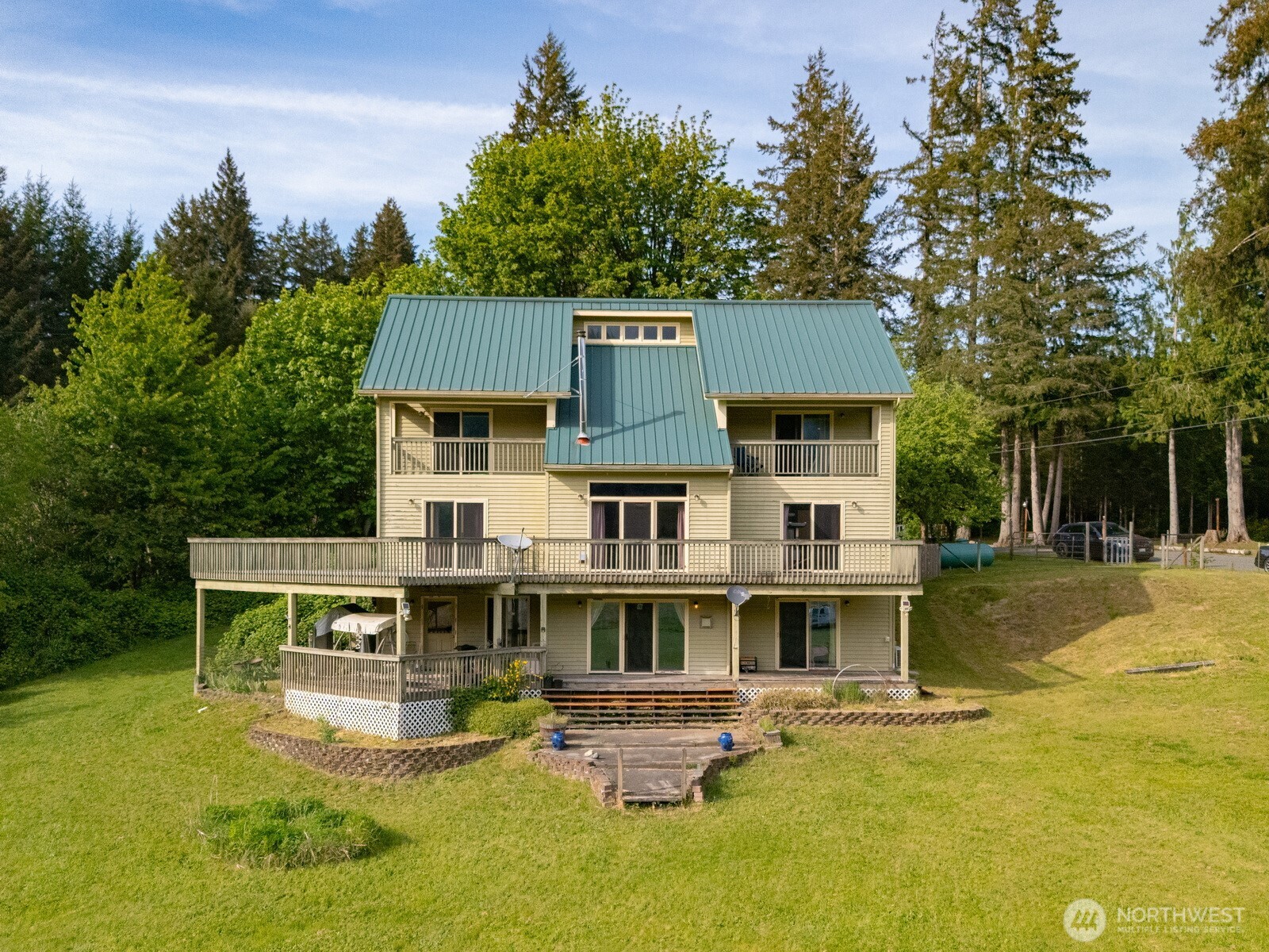 8120 Gordon Road Concrete, WA 98237 - Photo 3 of 37