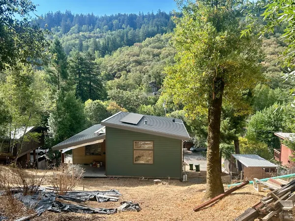 $1,300,000 | 572 Cascade Drive, Fairfax, CA 94930