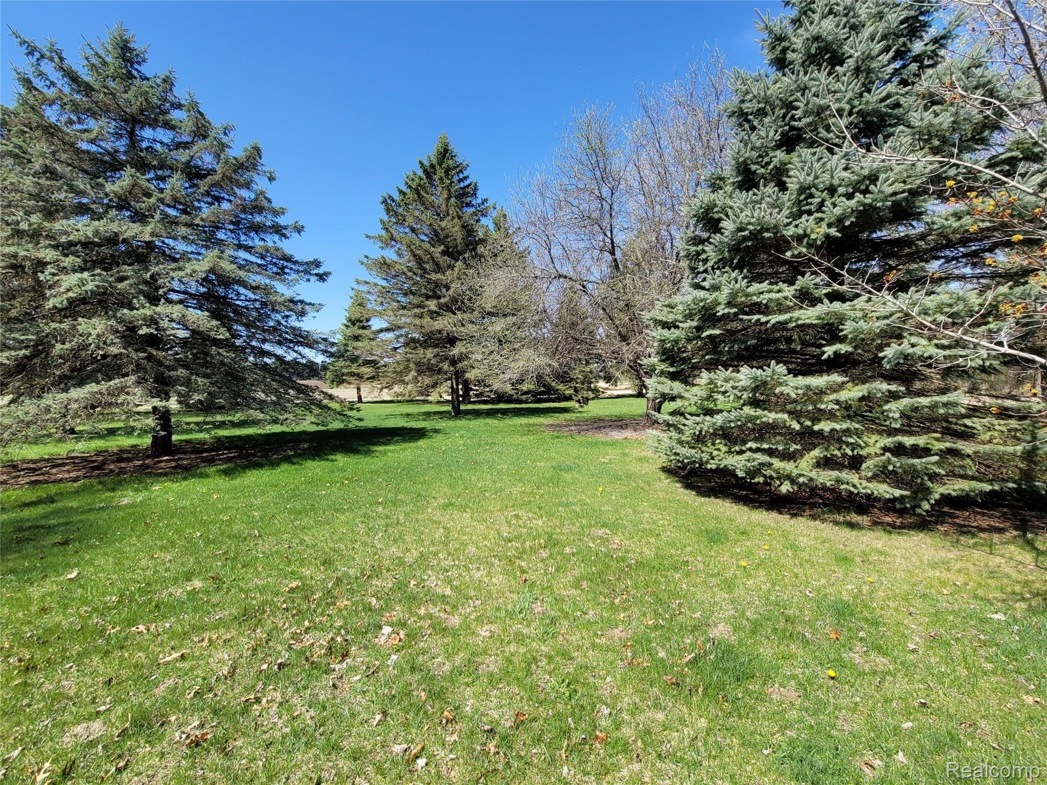 2511 Itsell Road Howell, MI 48843 - Photo 7 of 46 20210413_124507.jpg