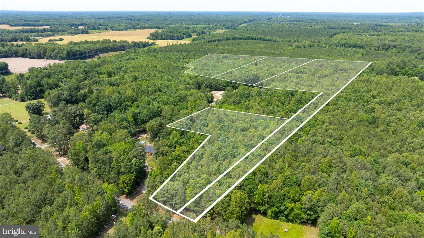 Upper right lot is 3 acres