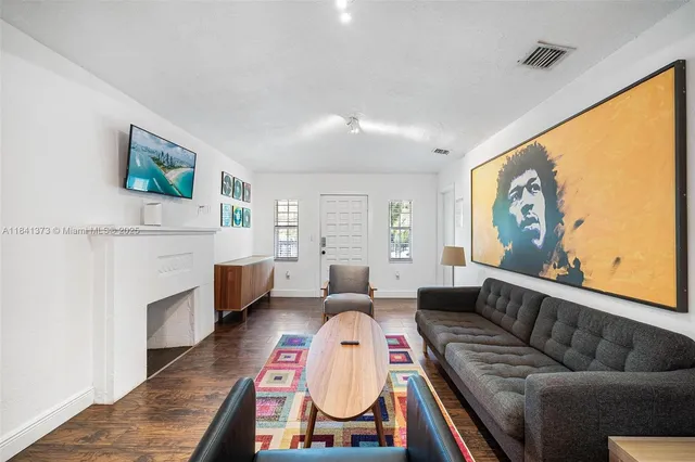 $5,000 | 154 Northwest 45th Street, Miami, FL 33127