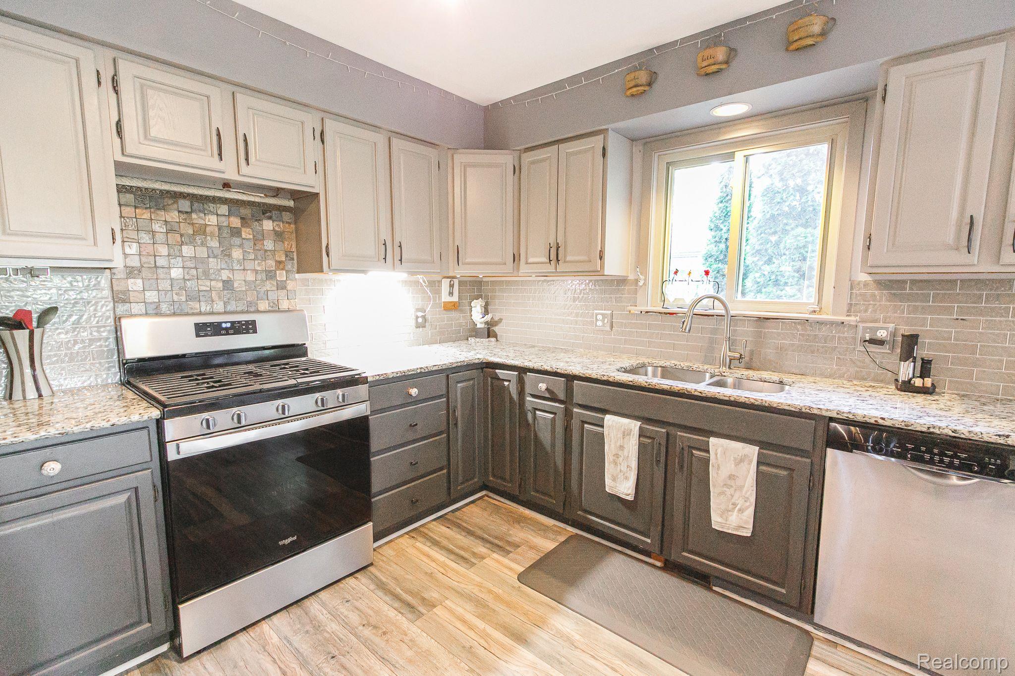 2185 Fortress Road Waterford, MI 48329 - Photo 21 of 49 Gallery Image 21