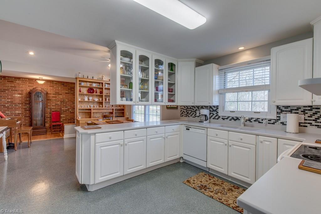 330 Doub Road Lewisville, NC 27023 - Photo 5 of 25 Gallery Image 5