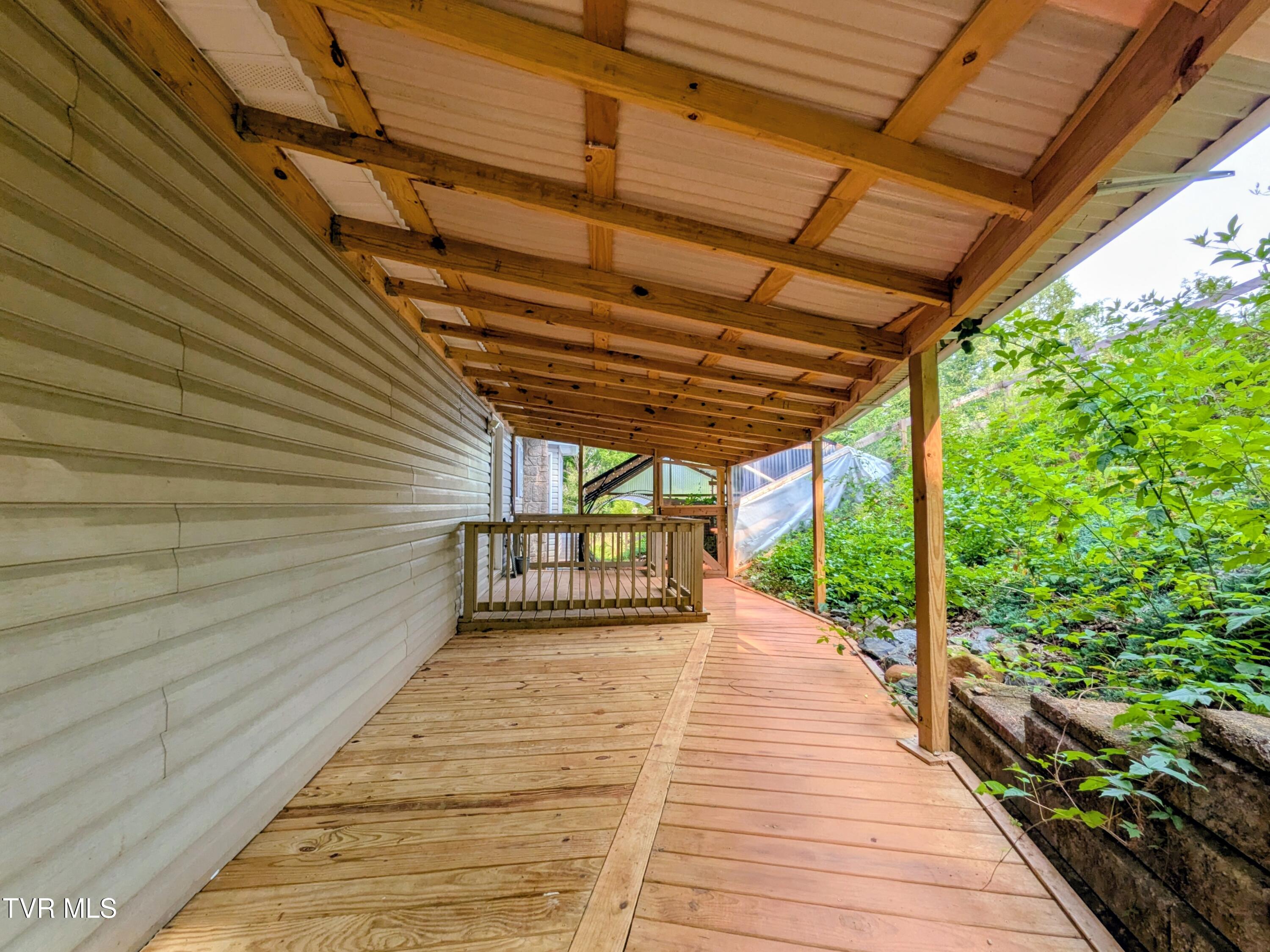 113 Nave Hollow Road Elizabethton, TN 37643 - Photo 53 of 91 Backporch(3)