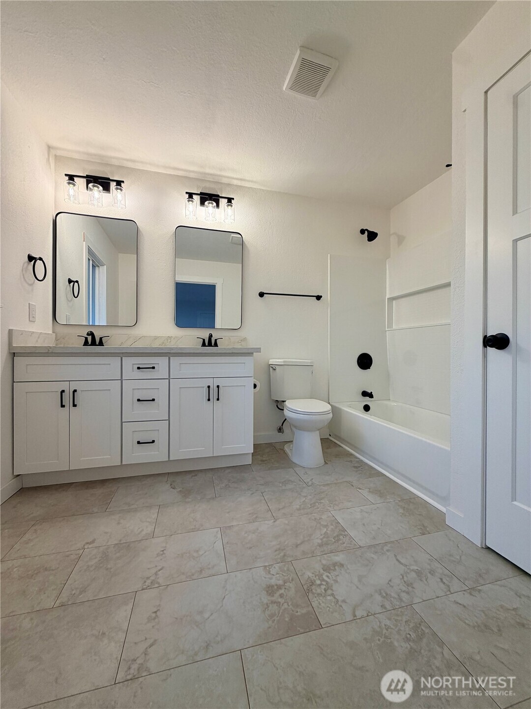 2405 Northeast 10th Street Renton, WA 98056 - Photo 25 of 32 Gallery Image 25