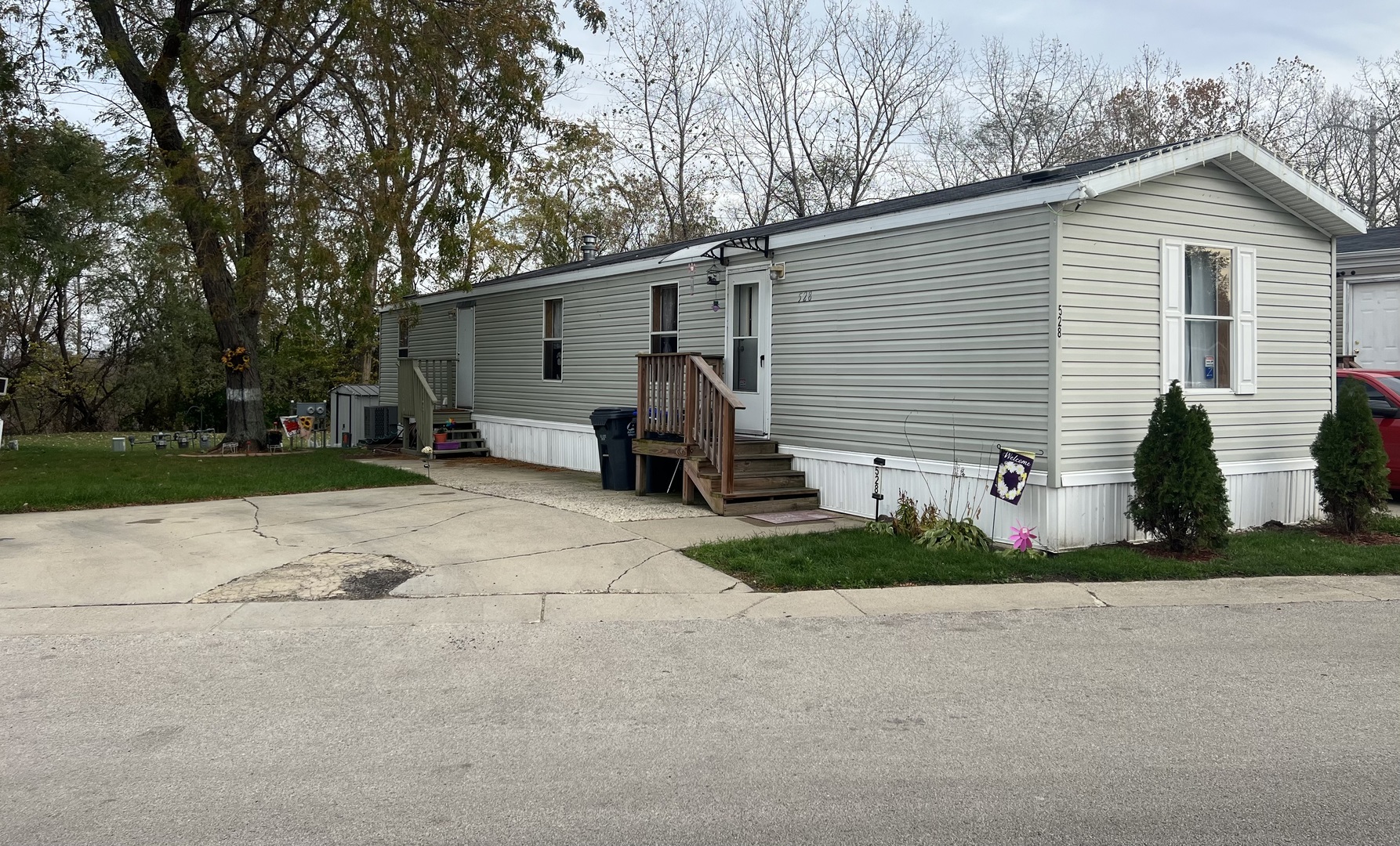 38569 North Sheridan Rd Unit 528