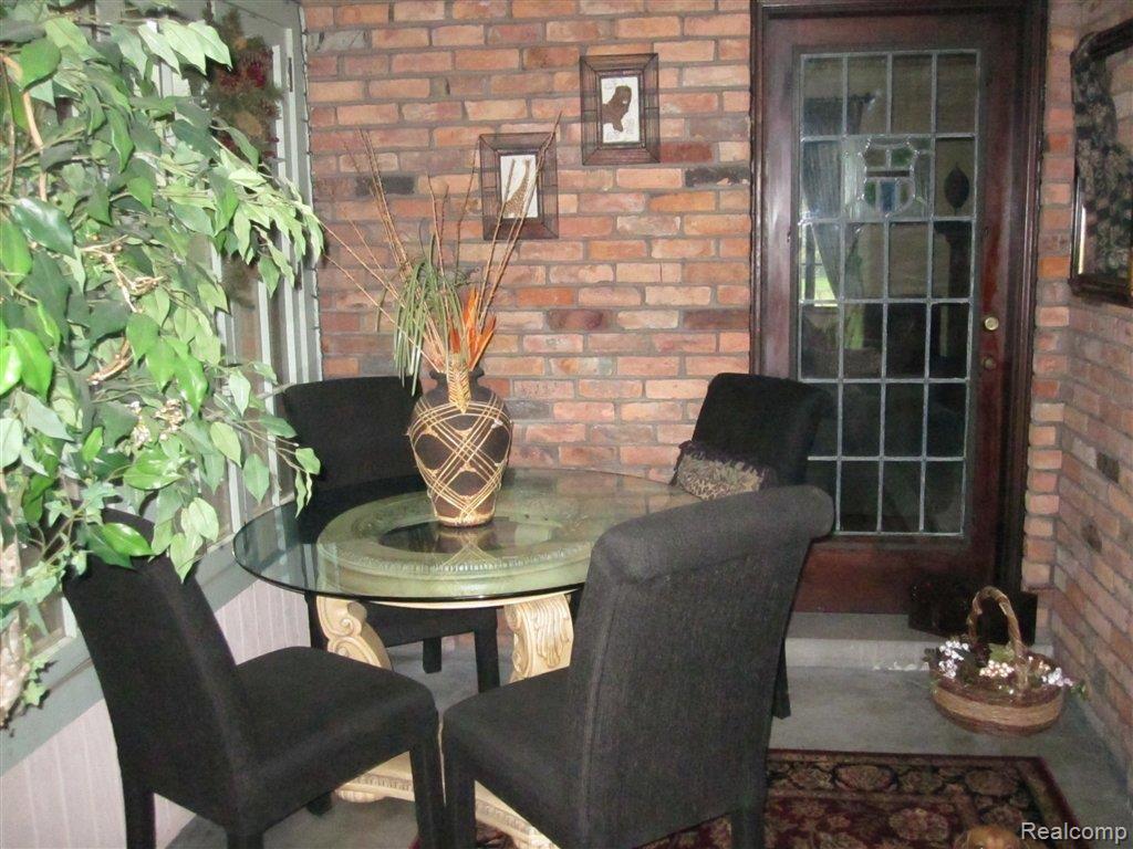 668 Middlesex Road Grosse Pointe, MI 48230 - Photo 8 of 23 668 Middlesex - Florida 1.JPG