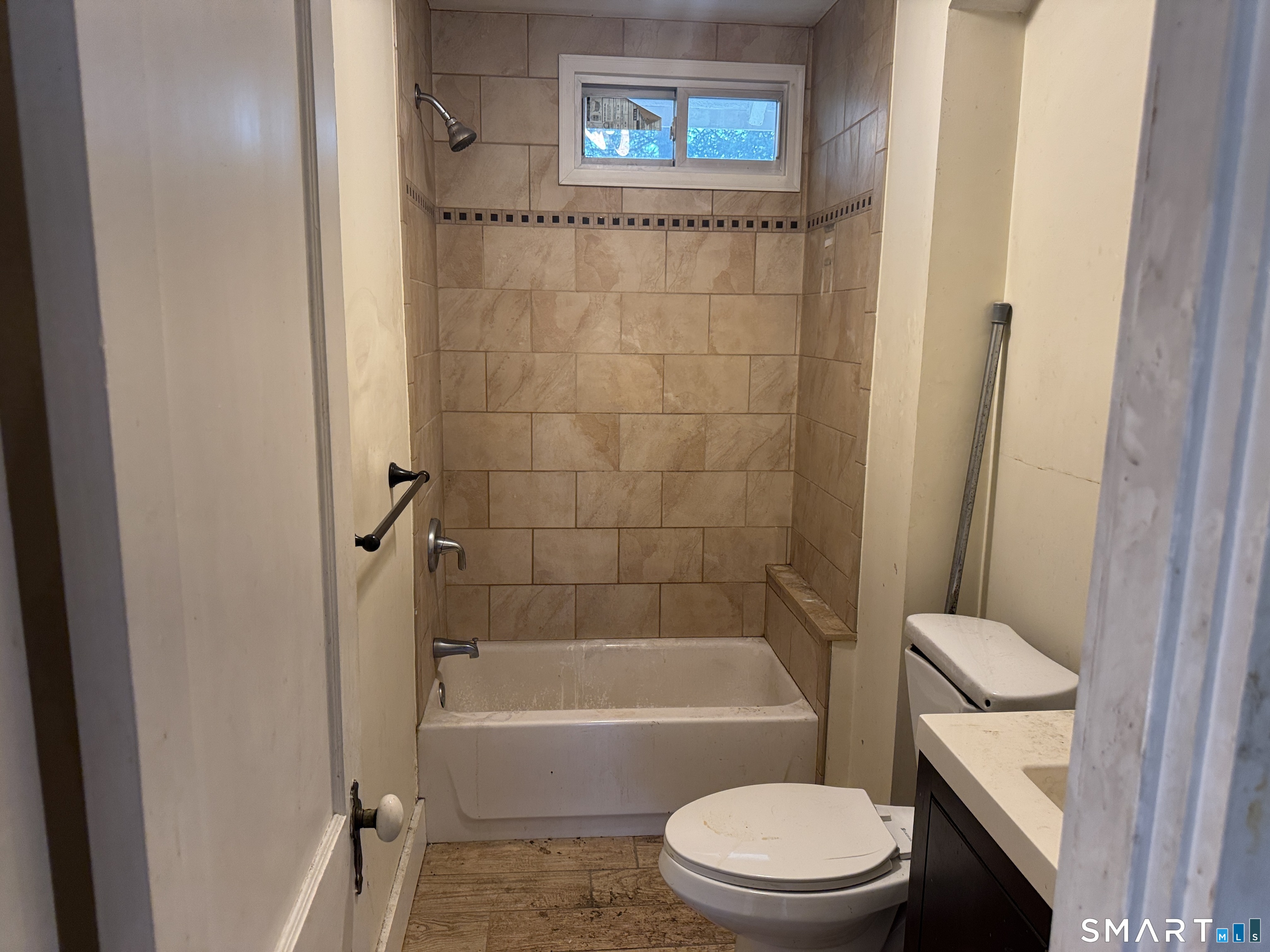 829 Racebrook Road Orange, CT 06477 - Photo 10 of 30 Gallery Image 10