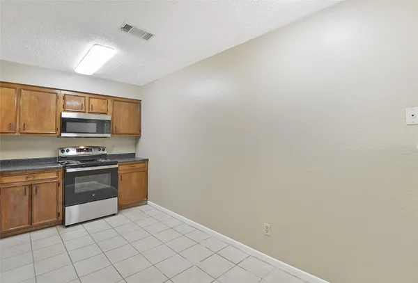 $1,250 | 4508 Avenue L, Unit 3, Santa Fe, TX 77510