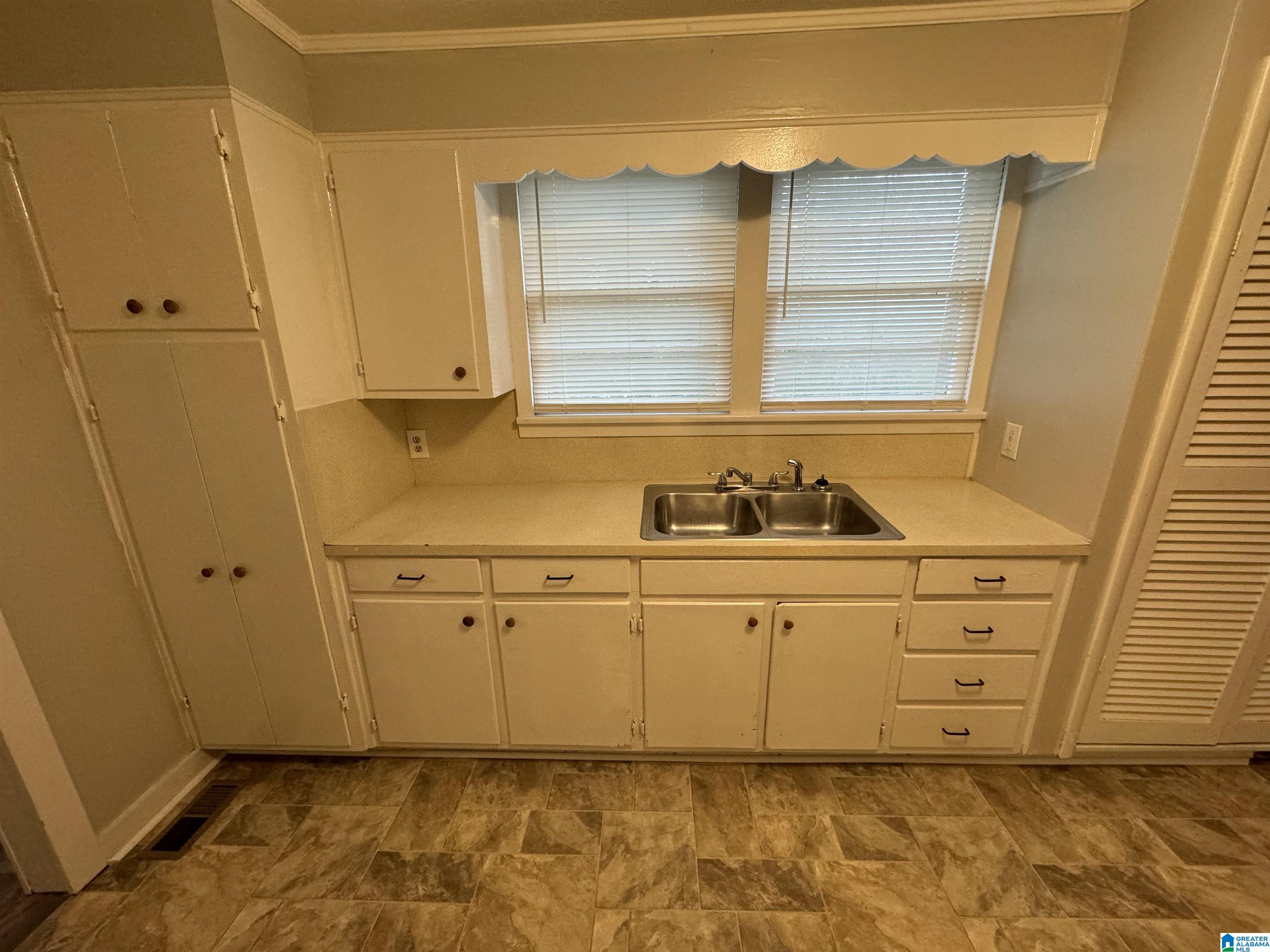 5295 Snowville Brent Road Dora, AL 35062 - Photo 4 of 13