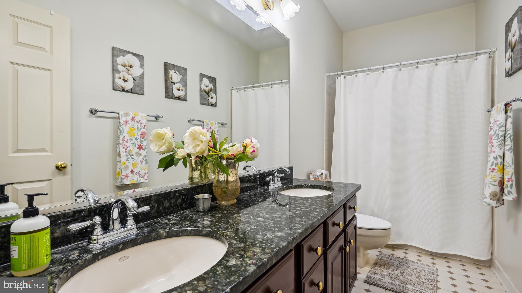 16115 Hamilton Station Road Waterford, VA 20197 - Photo 37 of 65 Hall Bath
