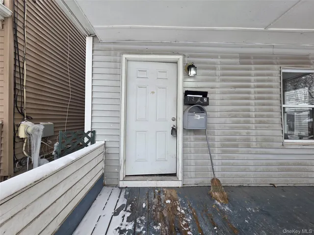 $1,995 | 190 Winnikee Avenue, Poughkeepsie, NY 12601