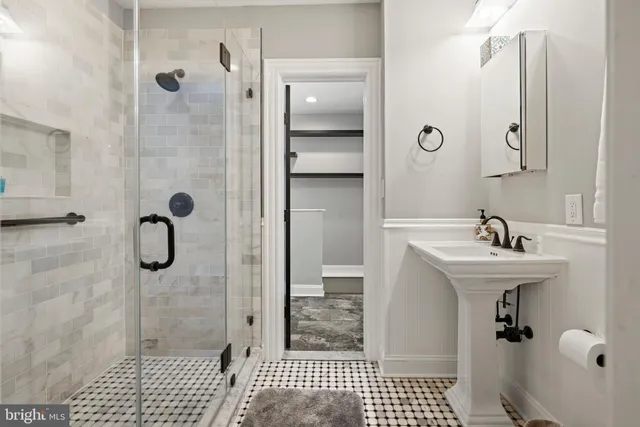 $2,250,000 | 407 Independence Avenue Southeast, Washington, DC 20003