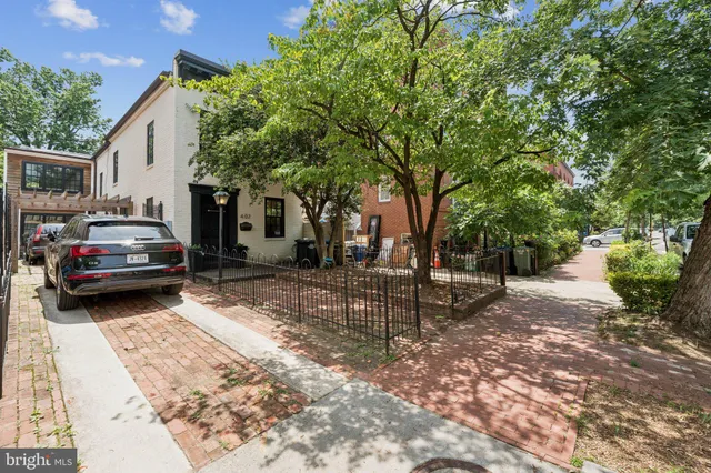 $2,250,000 | 407 Independence Avenue Southeast, Washington, DC 20003