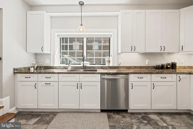 $2,250,000 | 407 Independence Avenue Southeast, Washington, DC 20003