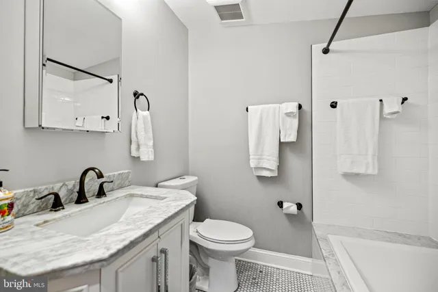 $2,250,000 | 407 Independence Avenue Southeast, Washington, DC 20003