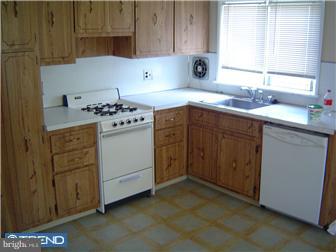 640 Andrea Road Runnemede, NJ 08078 - Photo 3 of 3