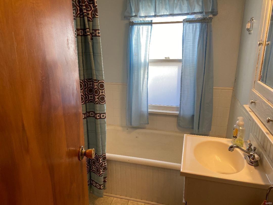 316 North Maple Avenue Roxana, IL 62084 - Photo 9 of 17