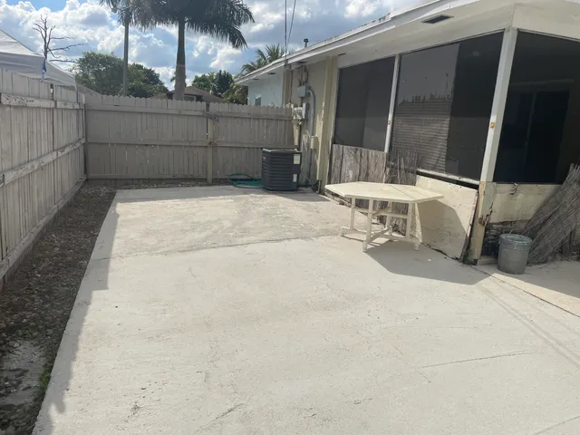 $2,200 | 4717 Carver Street, Unit 2, Lake Worth, FL 33463