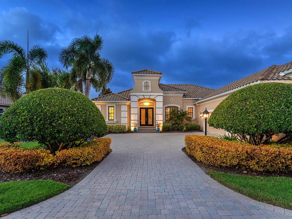 15207 Camargo Place Lakewood Ranch, FL 34202 - Photo 2 of 96