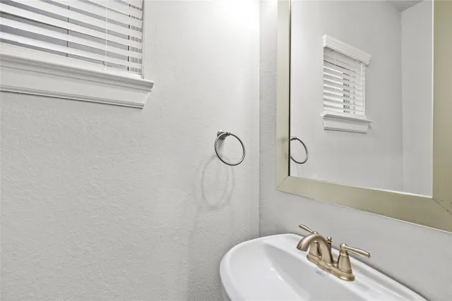 $470,000 | 4007 Centre Valley Lane, Houston, TX 77043