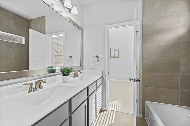 $470,000 | 4007 Centre Valley Lane, Houston, TX 77043